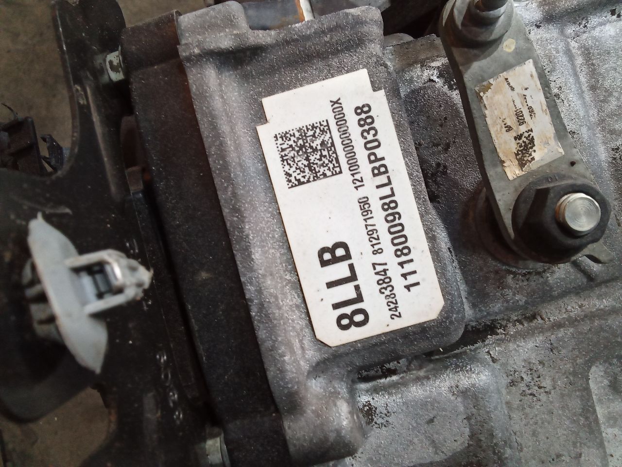 Part image 4