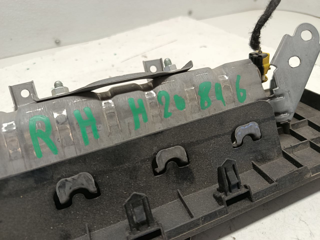 Part image 3