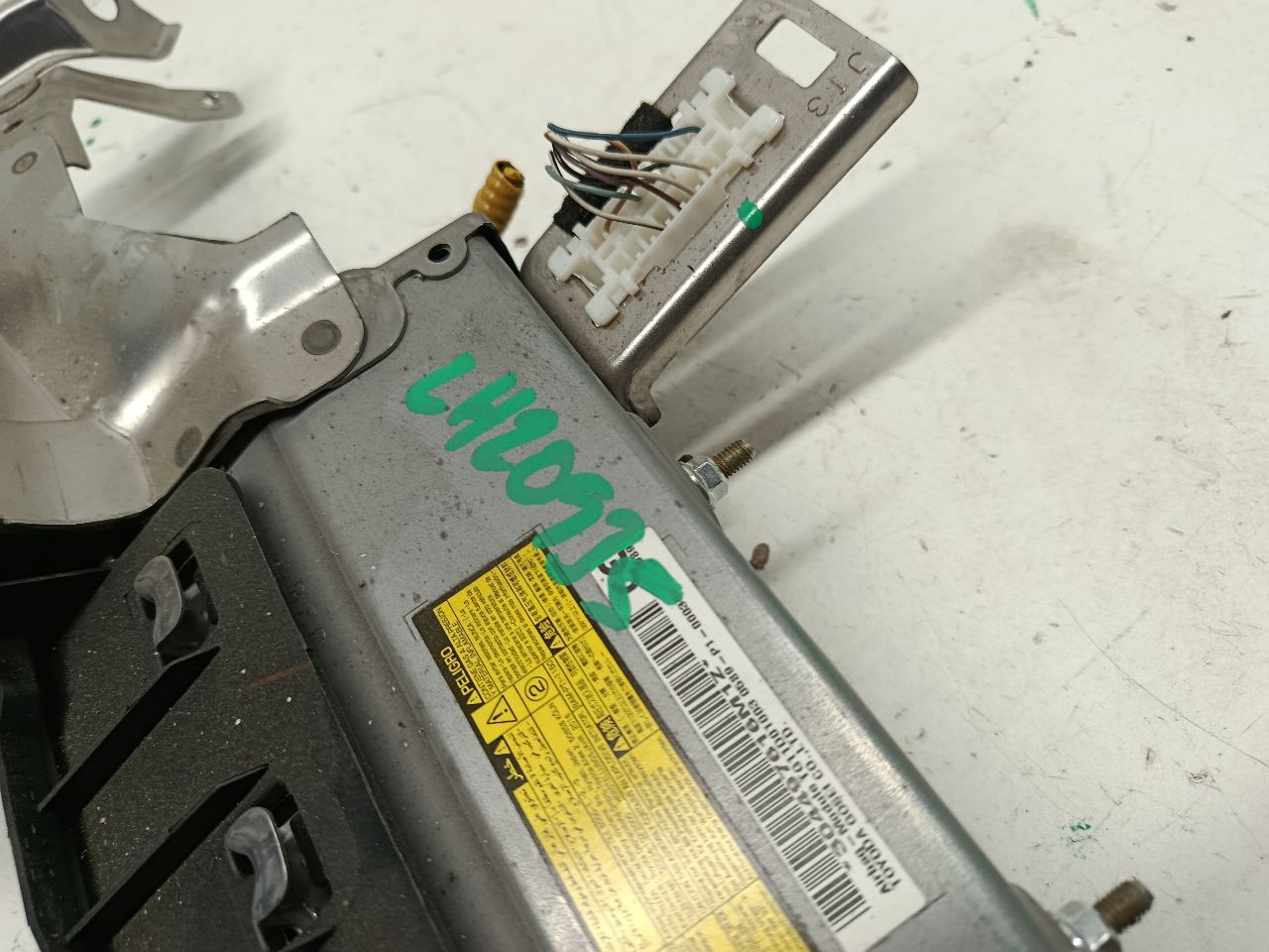 Part image 3