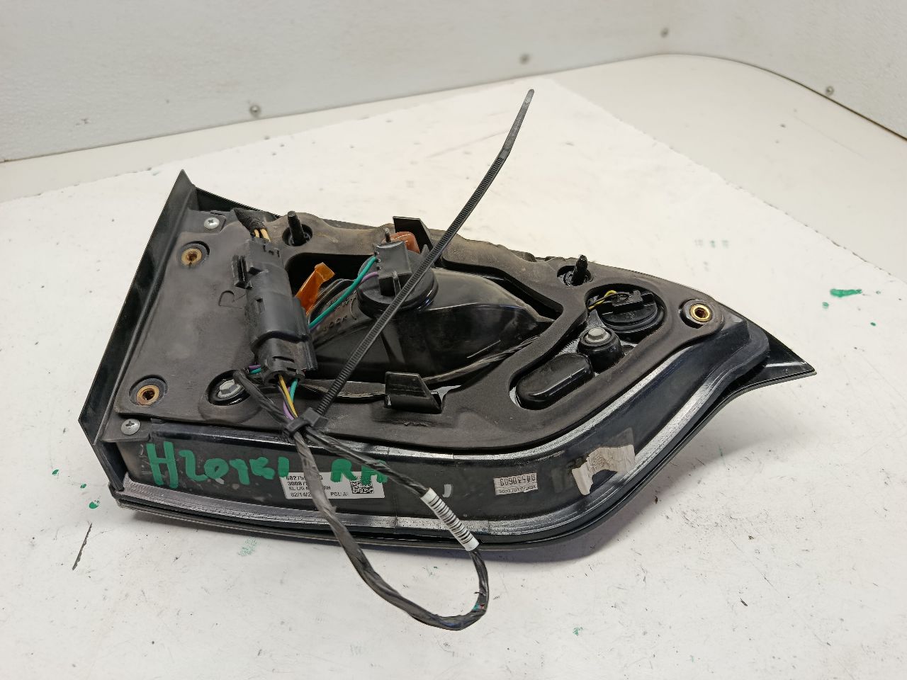 Part image 3