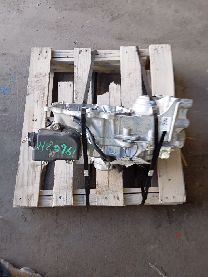 Part image 4