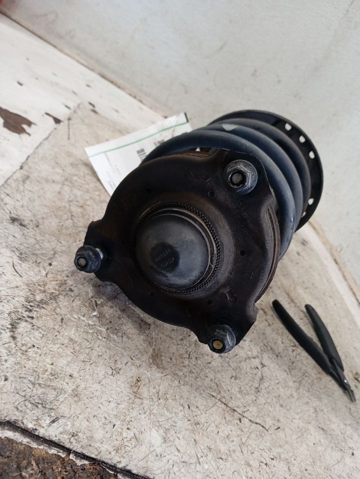 2018 Kia OPTIMA Strut