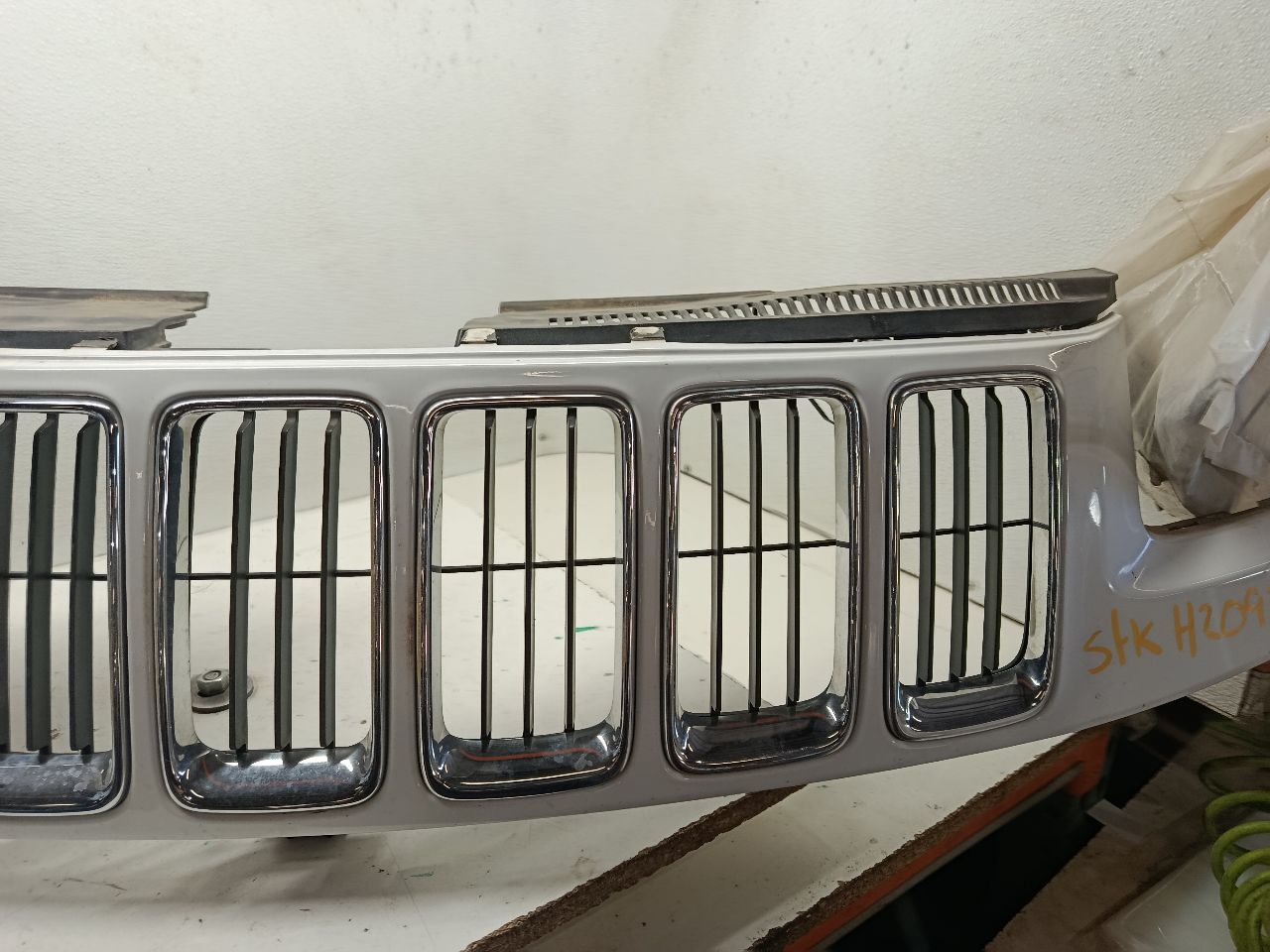 Part image 3