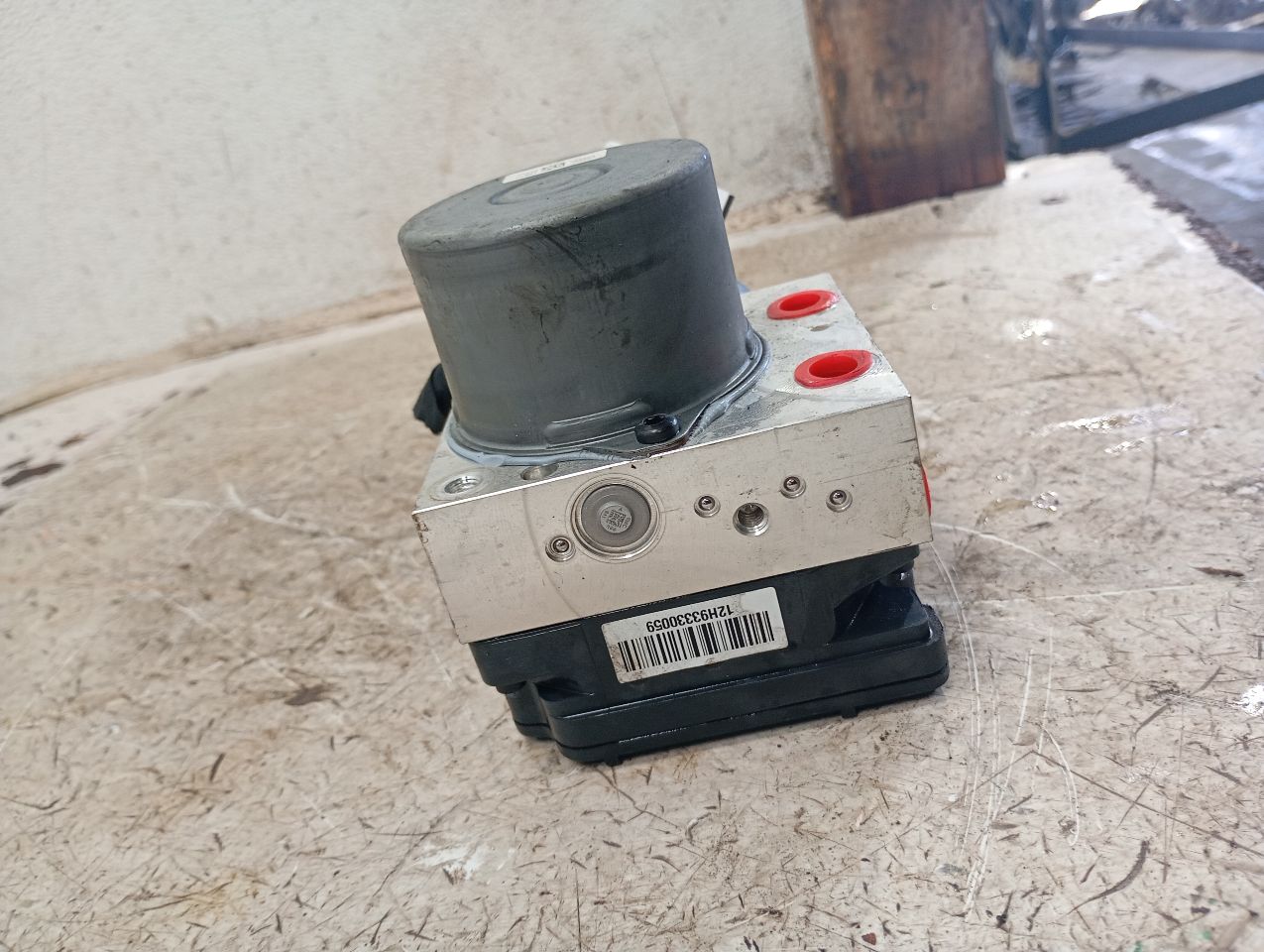 Part image 3