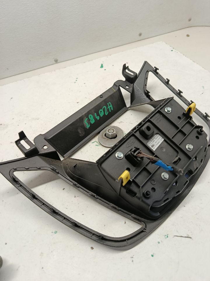 Used 2019 Ford ESCAPE Radio Audio - Stock #H20983