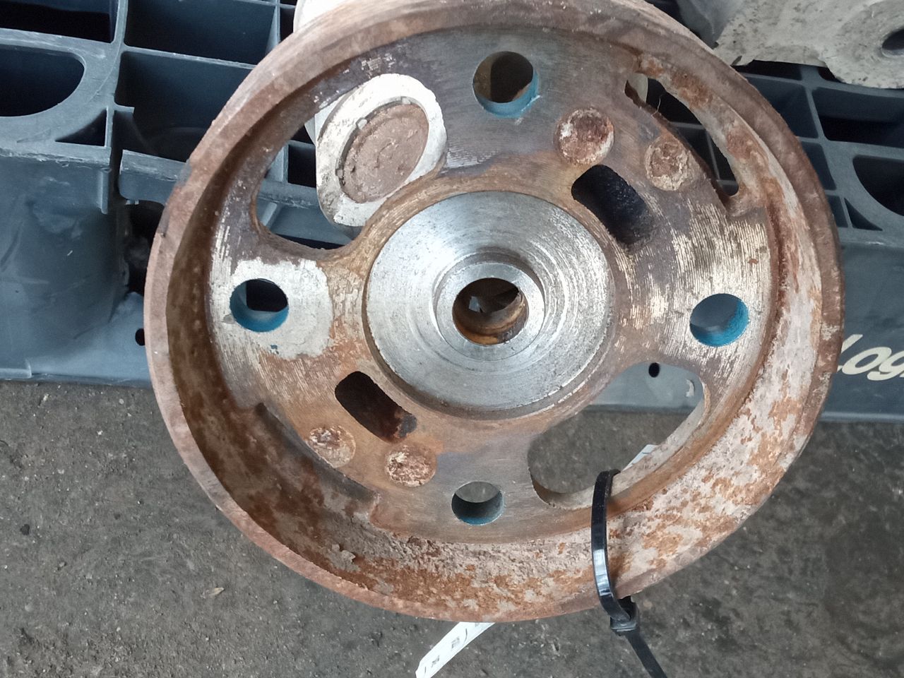 Part image 3