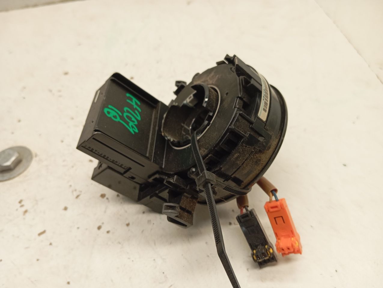 Part image 3