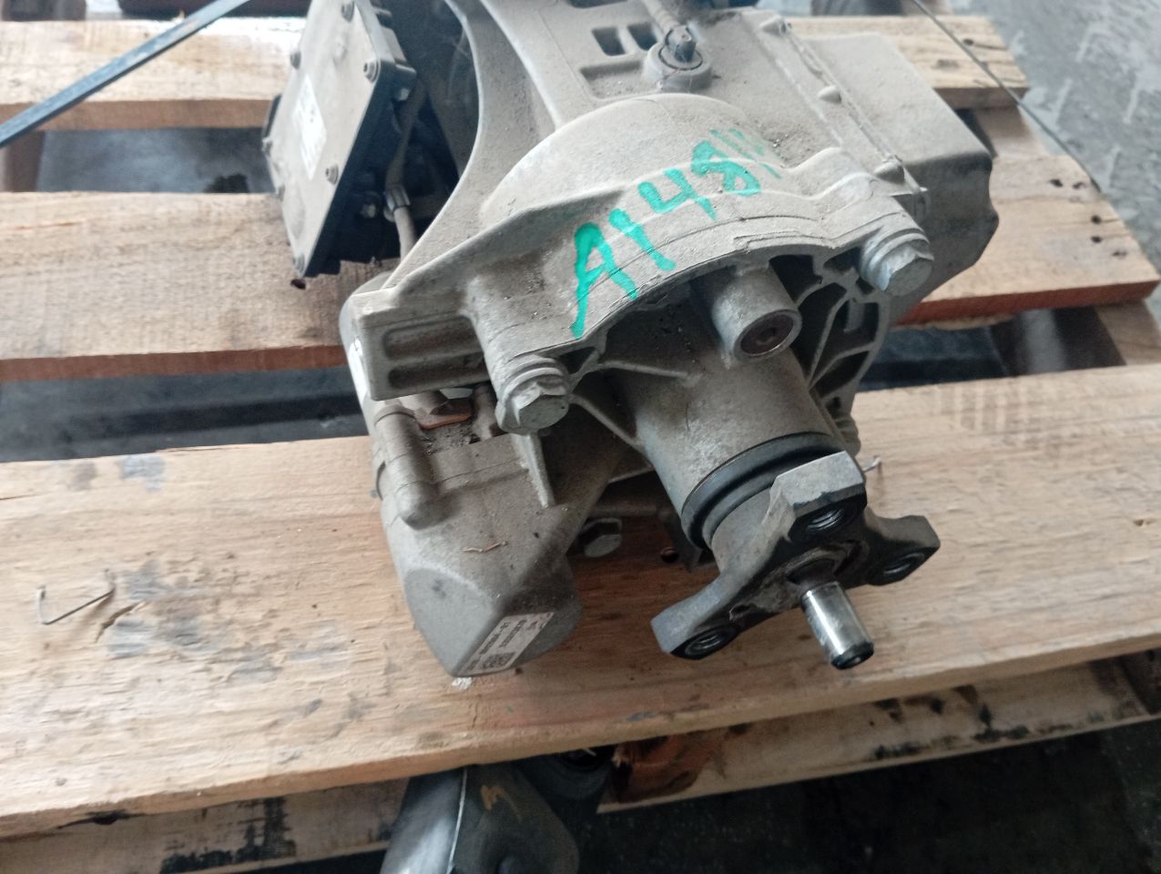 Part image 4