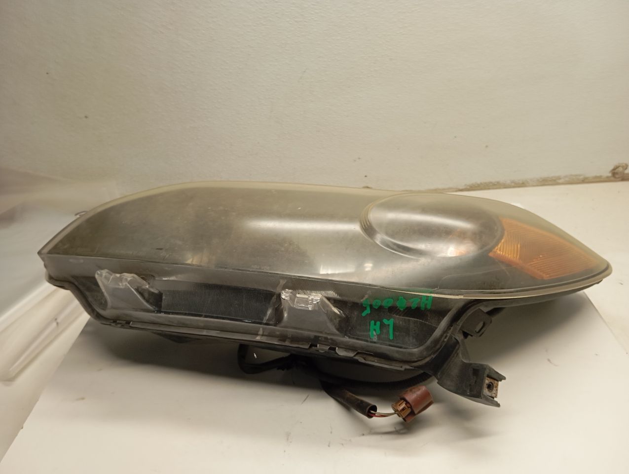 2009 Toyota MATRIX Headlamp Assembly