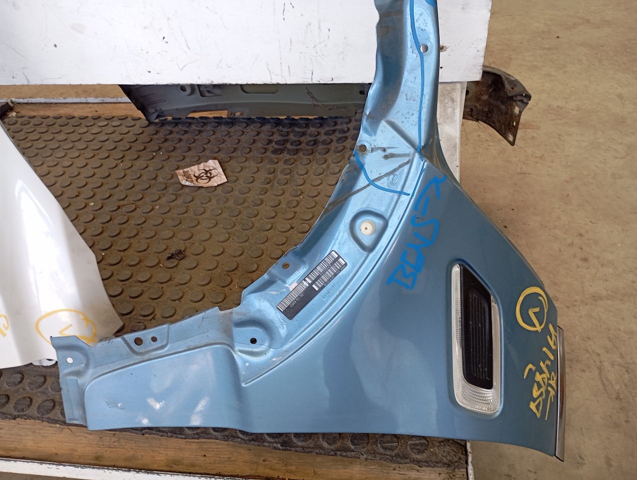 Part image 4