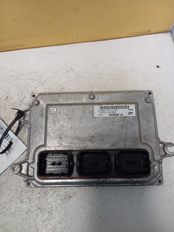 Part image 3