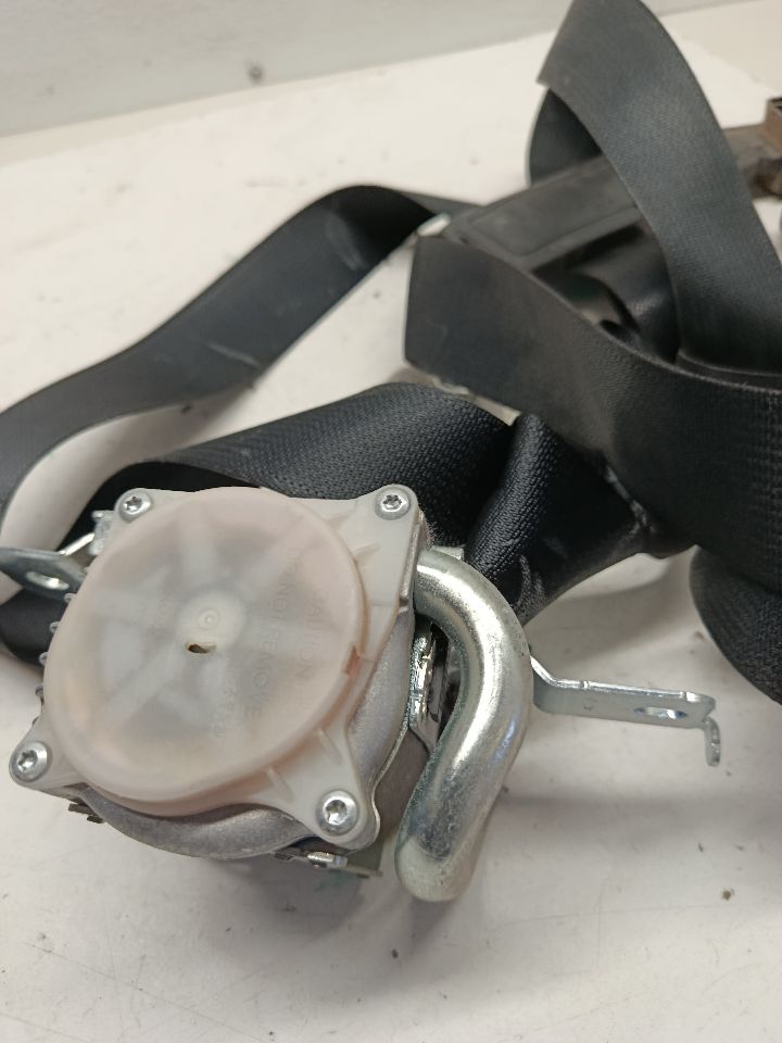 Used 2016 Honda HR-V retractor - Stock #H21039