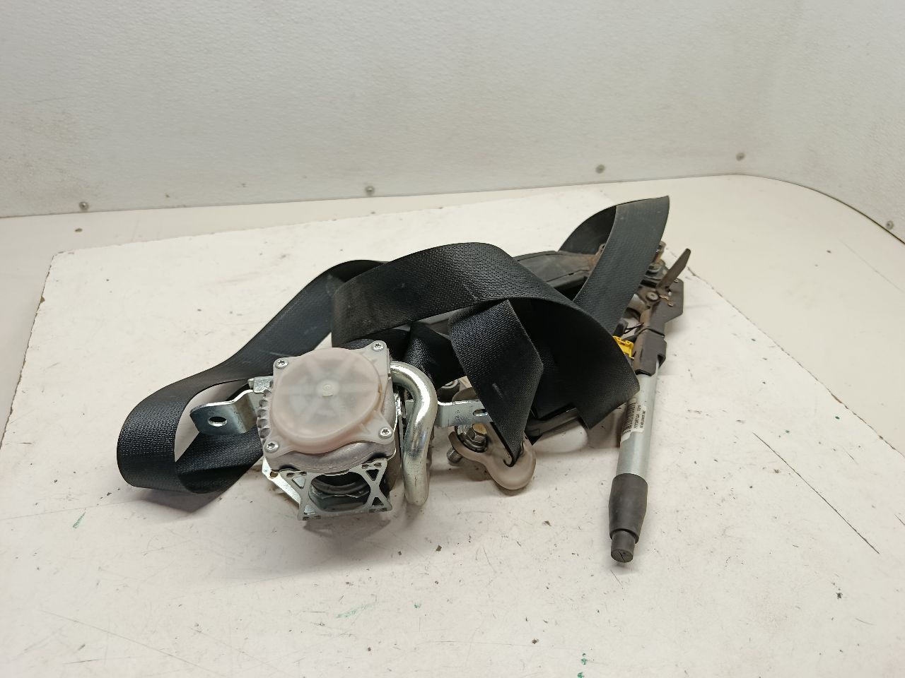 Used 2016 Honda HR-V retractor - Stock #H21039