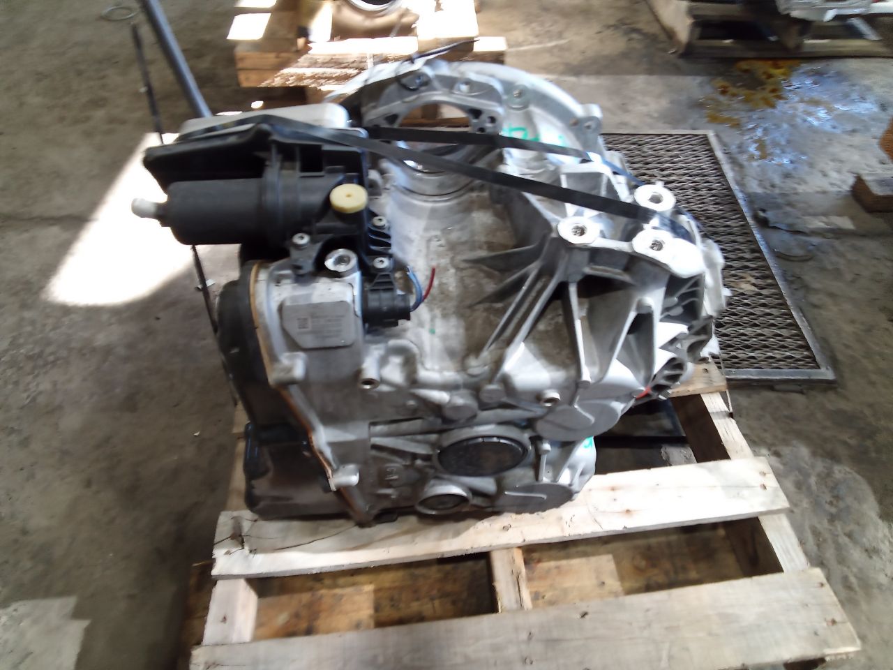 Part image 4