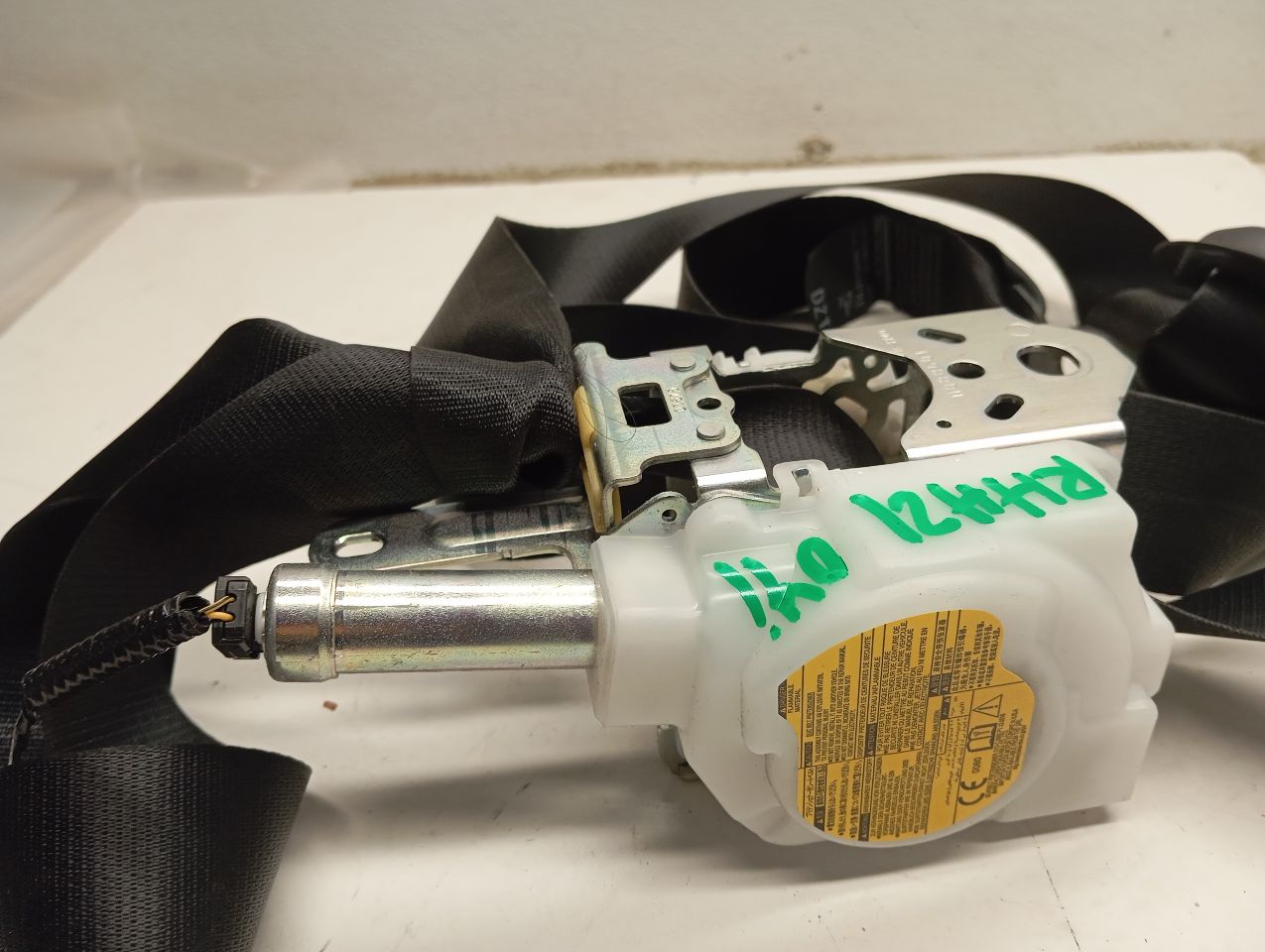 Used 2018 Toyota CAMRY retractor - Stock #H21041