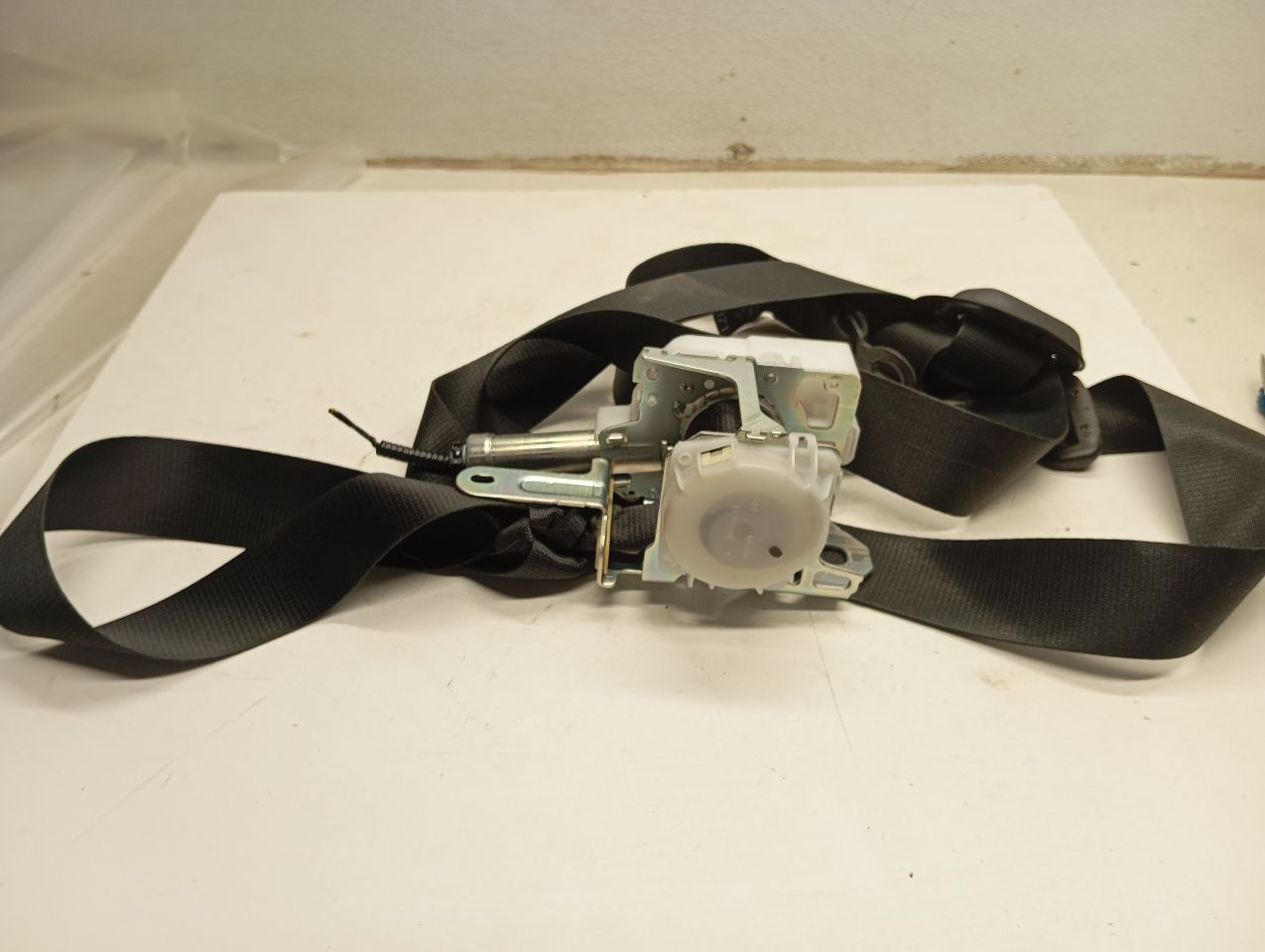 Used 2018 Toyota CAMRY retractor - Stock #H21041