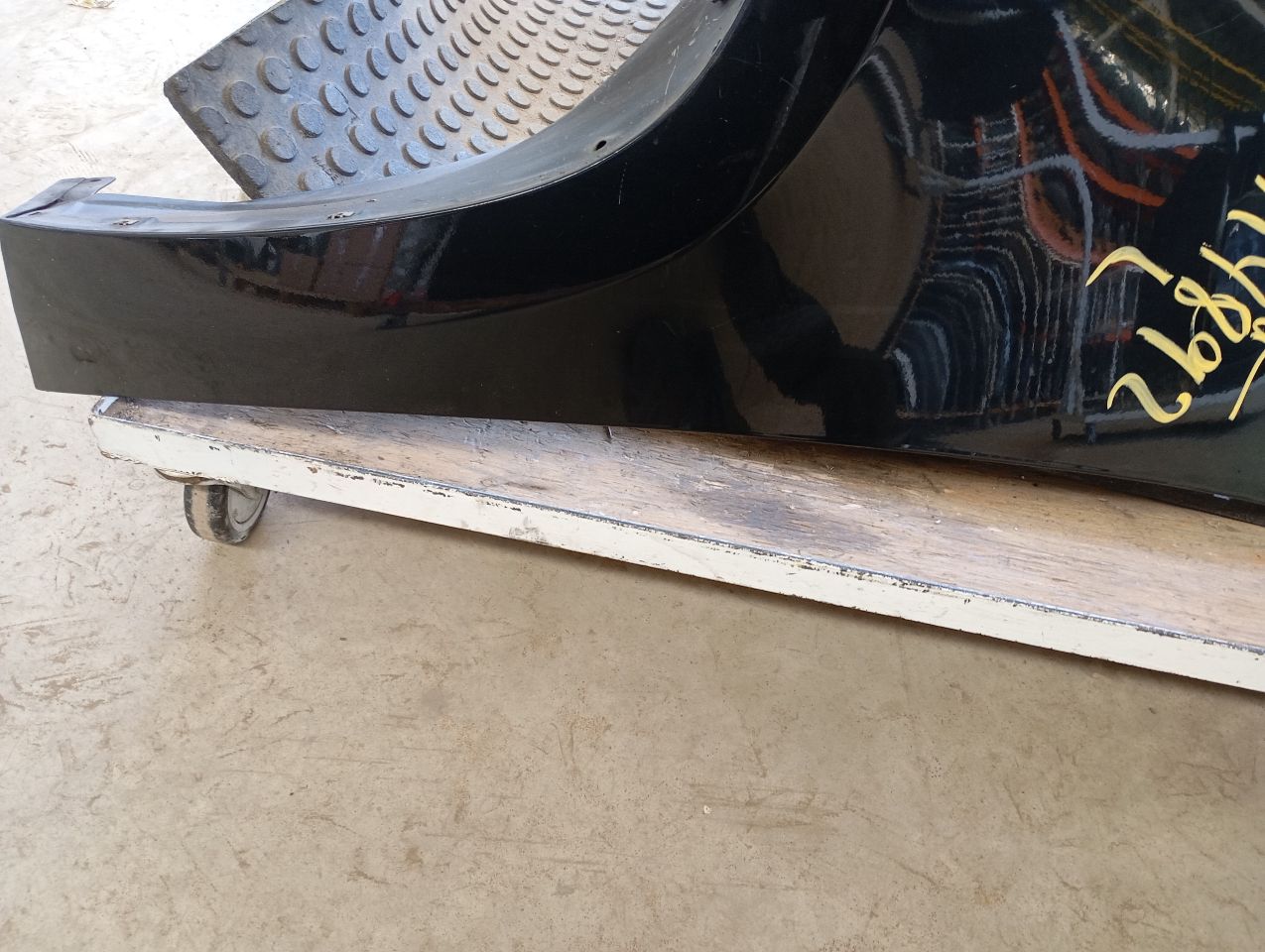 Part image 4