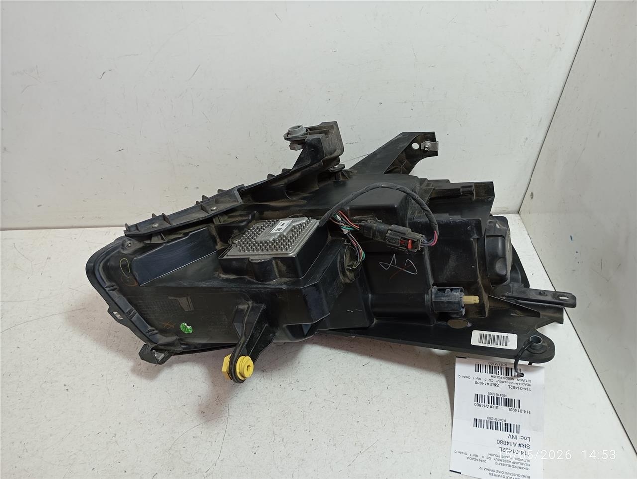 2014 General Motors ACADIA Headlamp Assembly