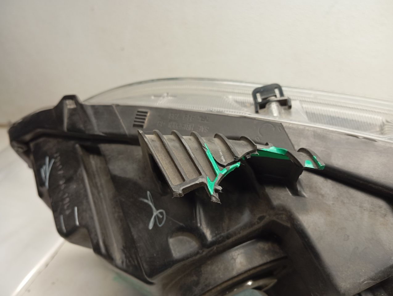 Part image 3