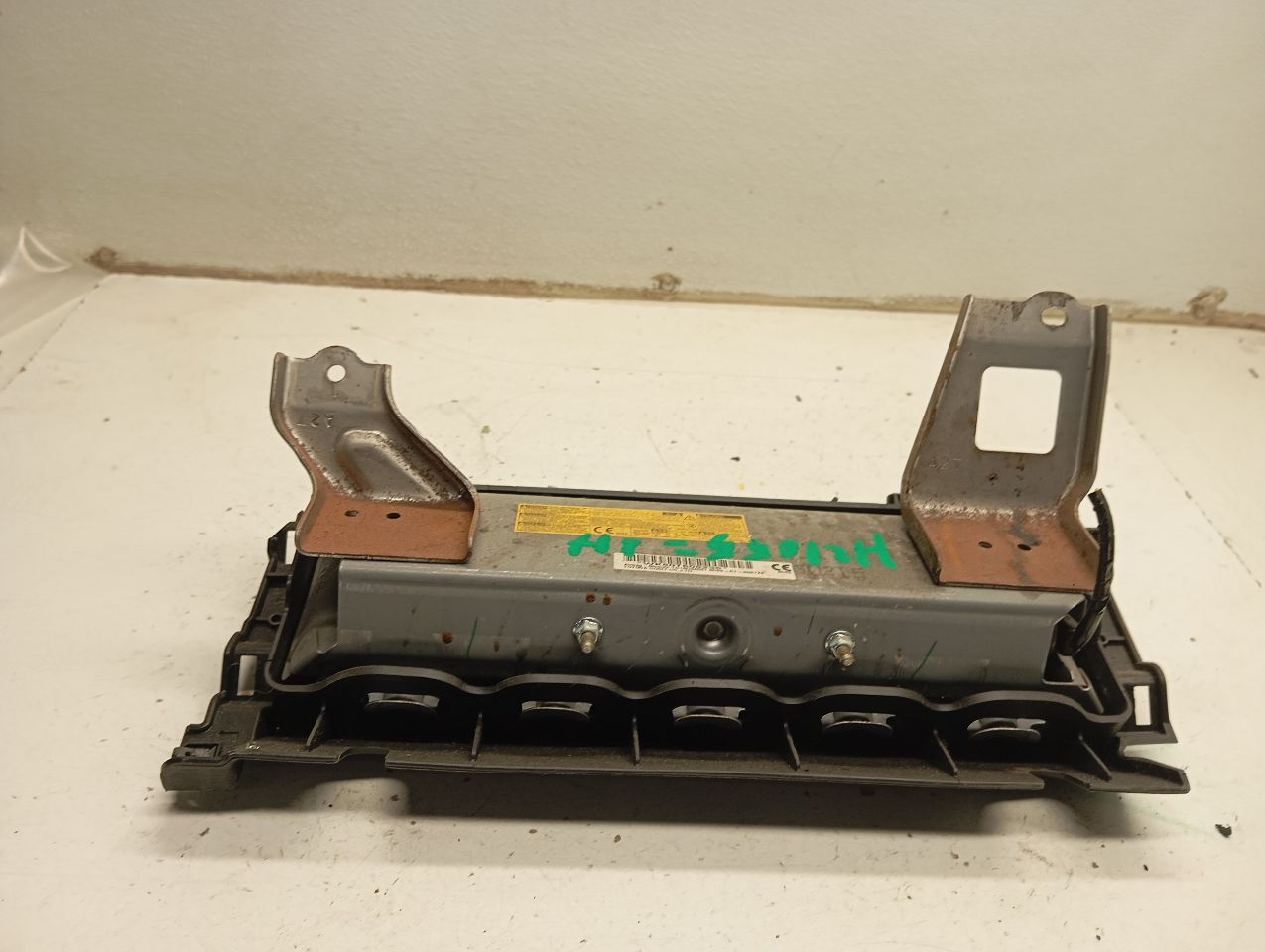 Part image 3
