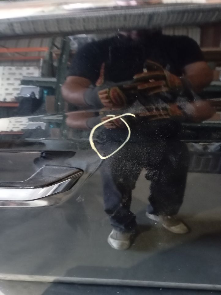 Part image 3