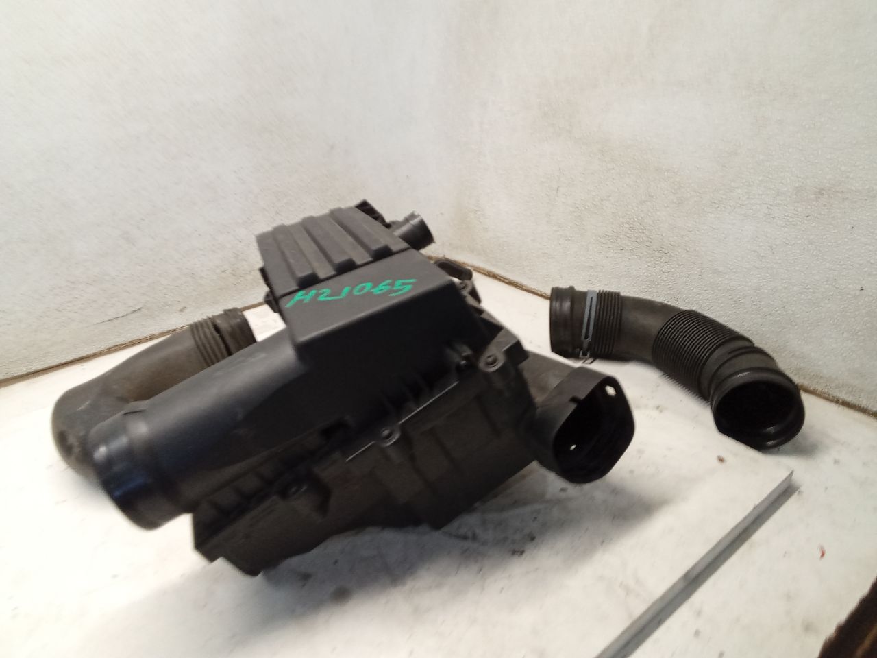 Part image 3