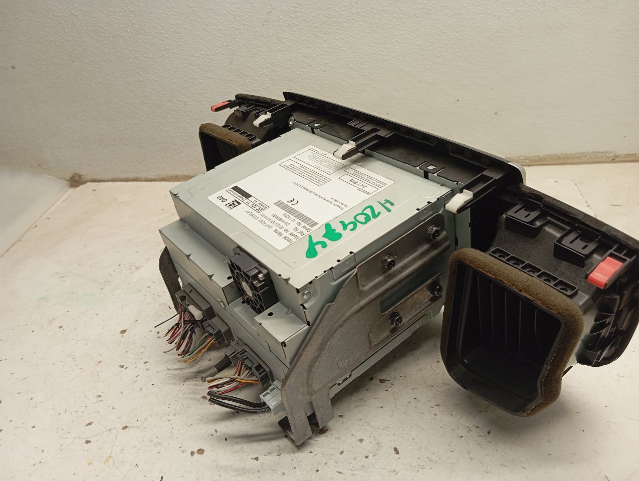 Part image 3