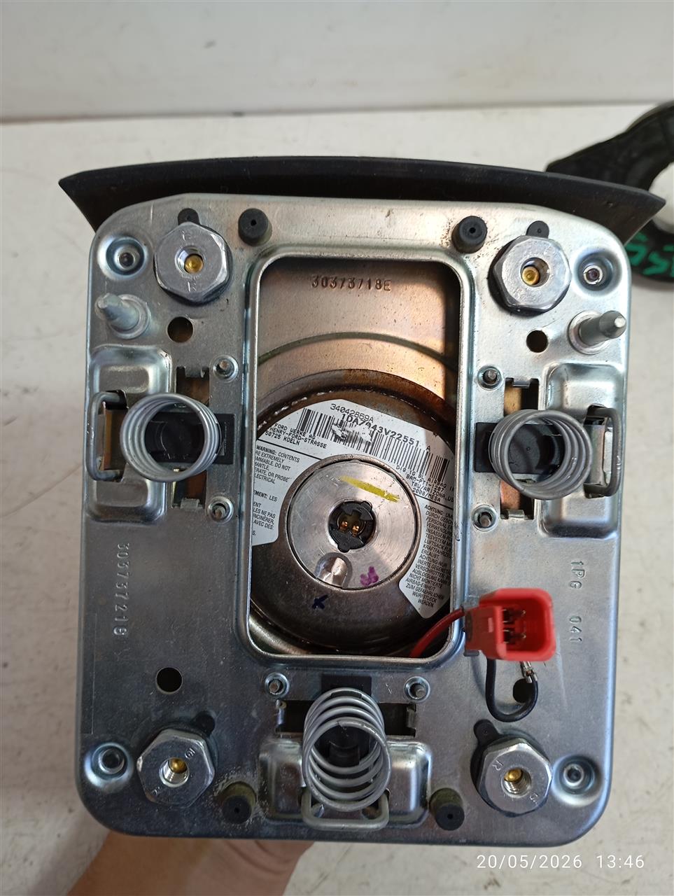 Part image 3