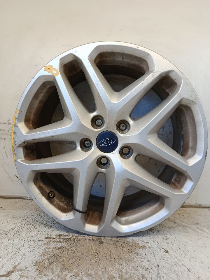 2014 Ford FUSION Wheel