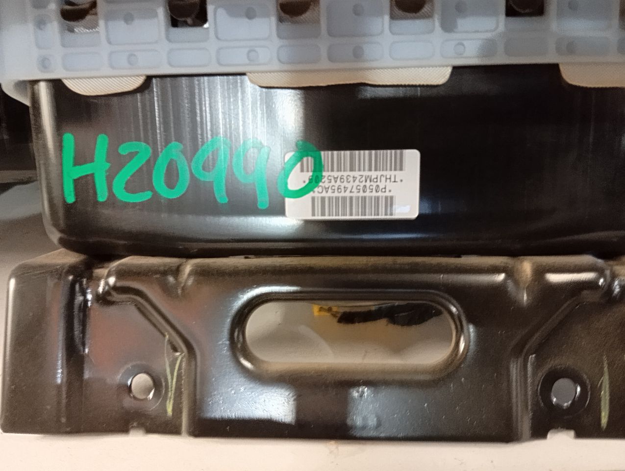 Part image 3