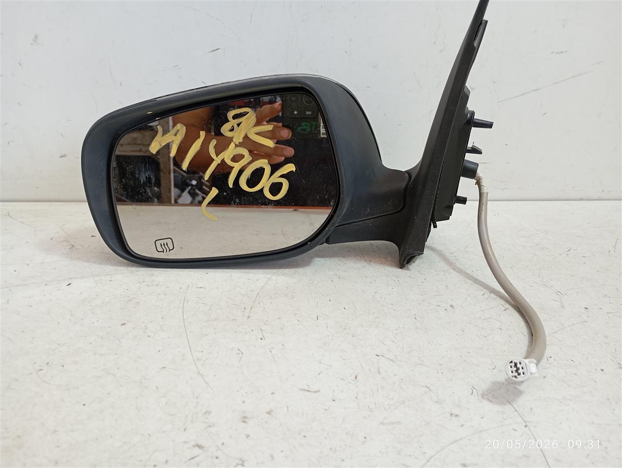 Part image 4