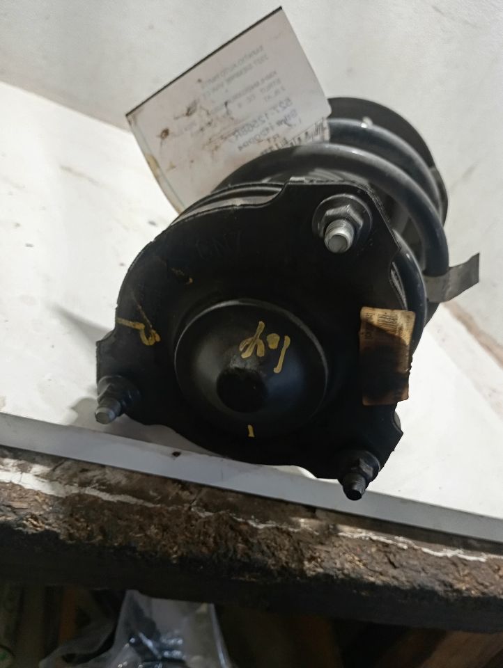 2024 Hyundai ELANTRA Strut