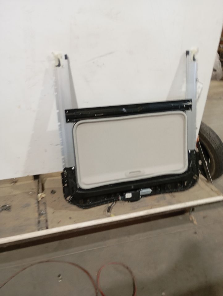 2016 Subaru XV CROSSTREK Roof Glass