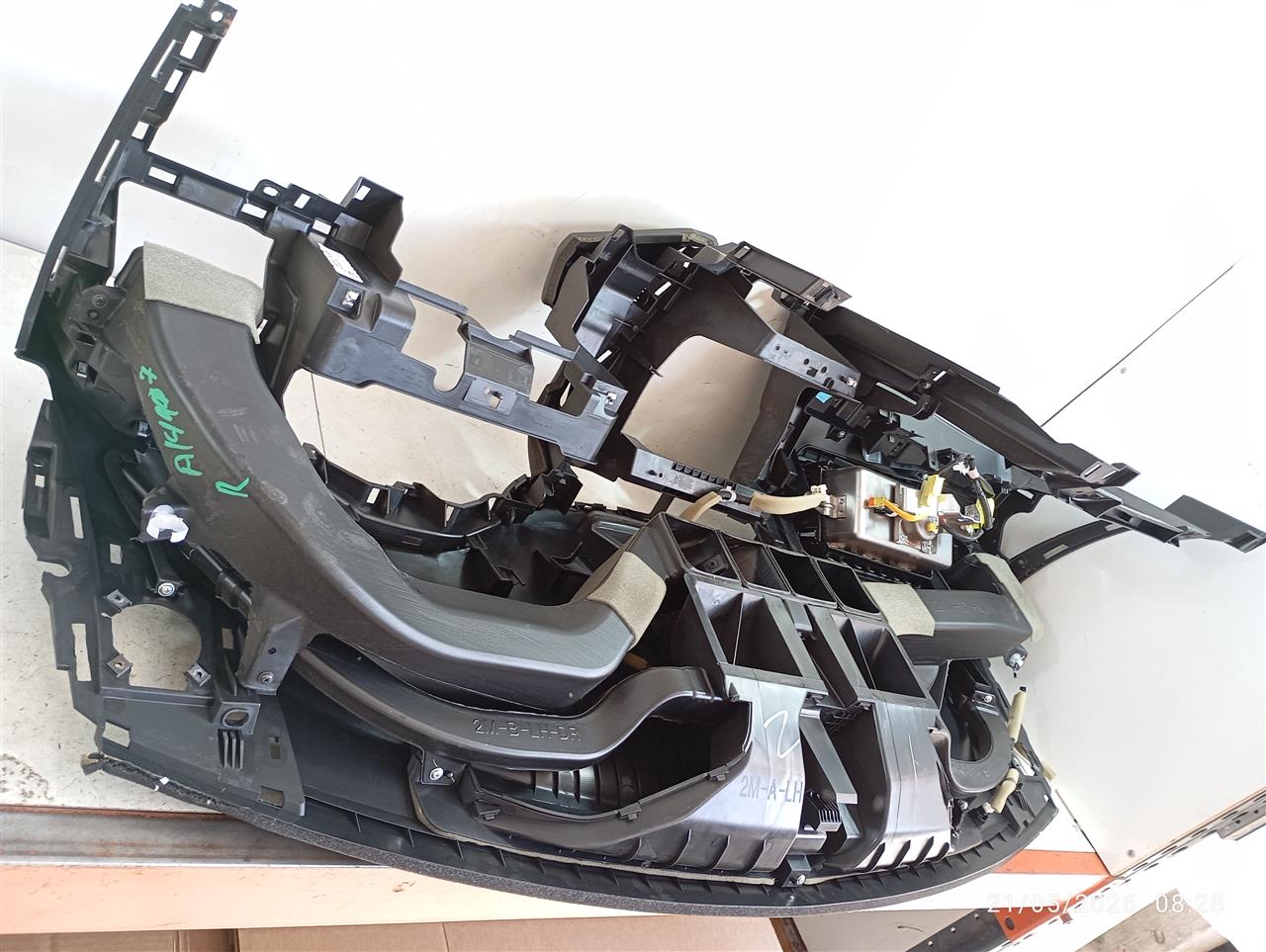 Part image 4