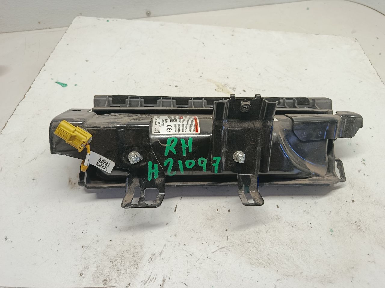 Part image 3
