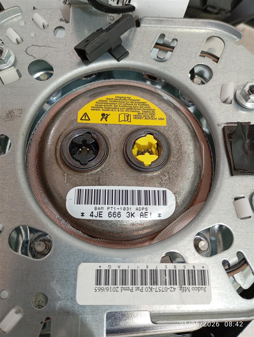 Part image 3