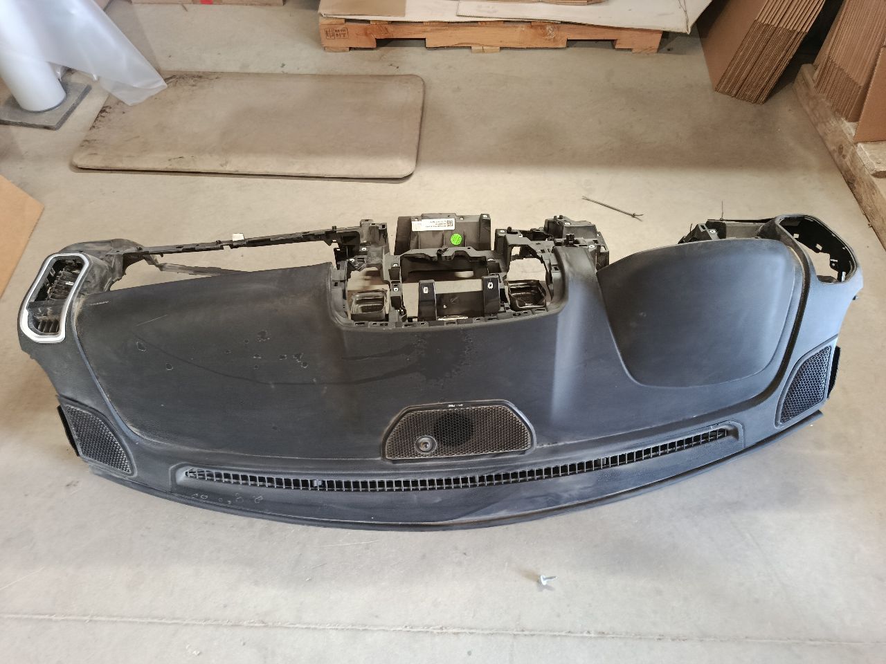 Part image 3