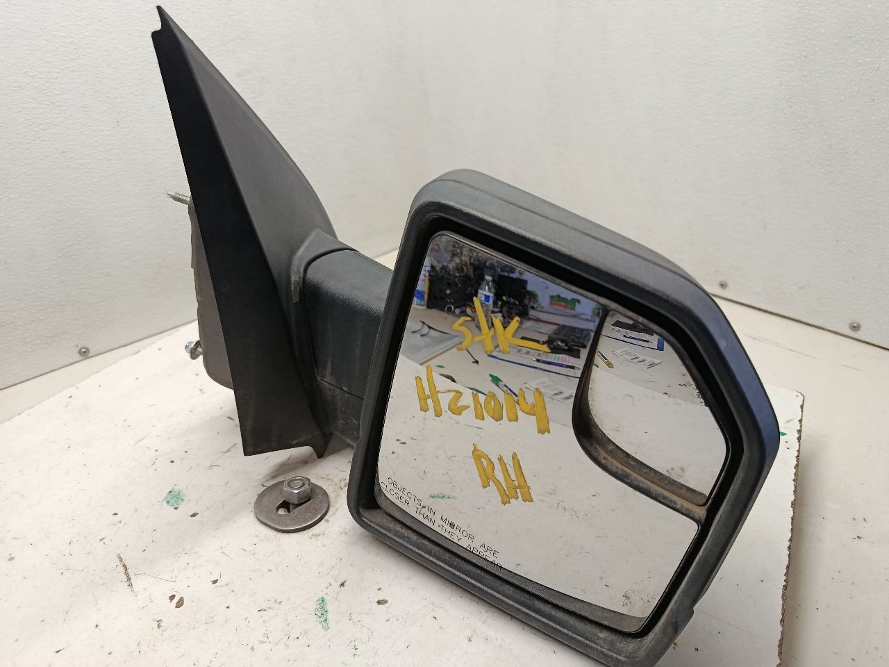 Part image 3