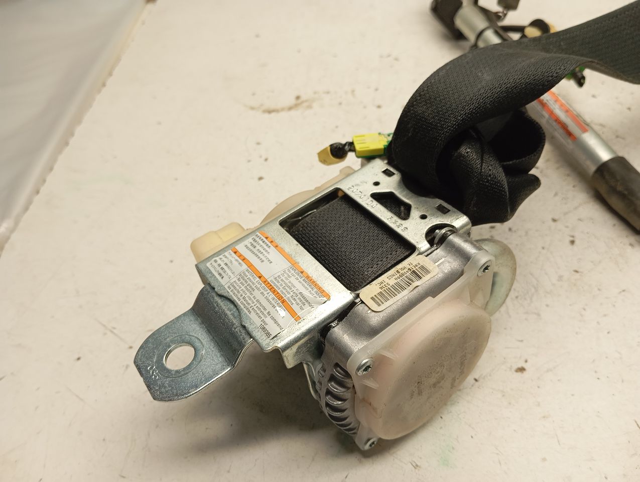 Used 2016 Honda HR-V retractor - Stock #H21018