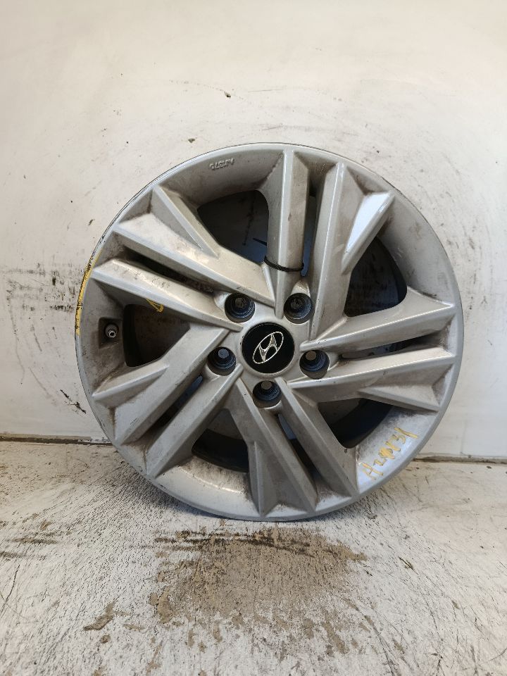 2020 Hyundai ELANTRA Wheel