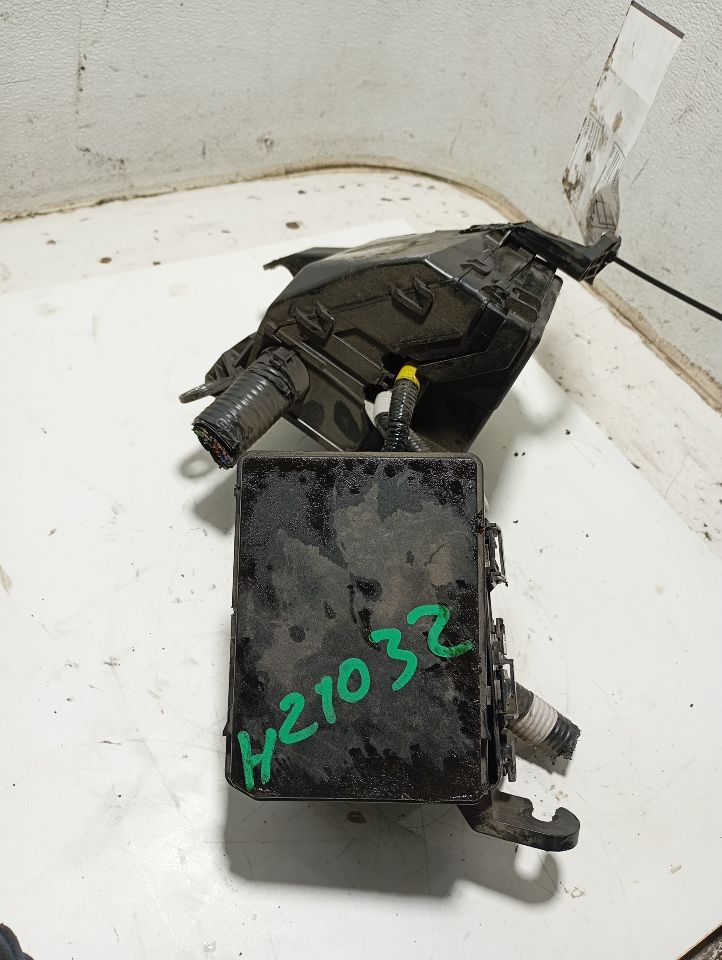 2021 Nissan ALTIMA Fuse Box, Engine