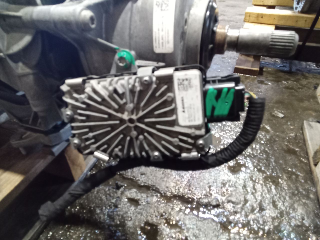 Part image 3