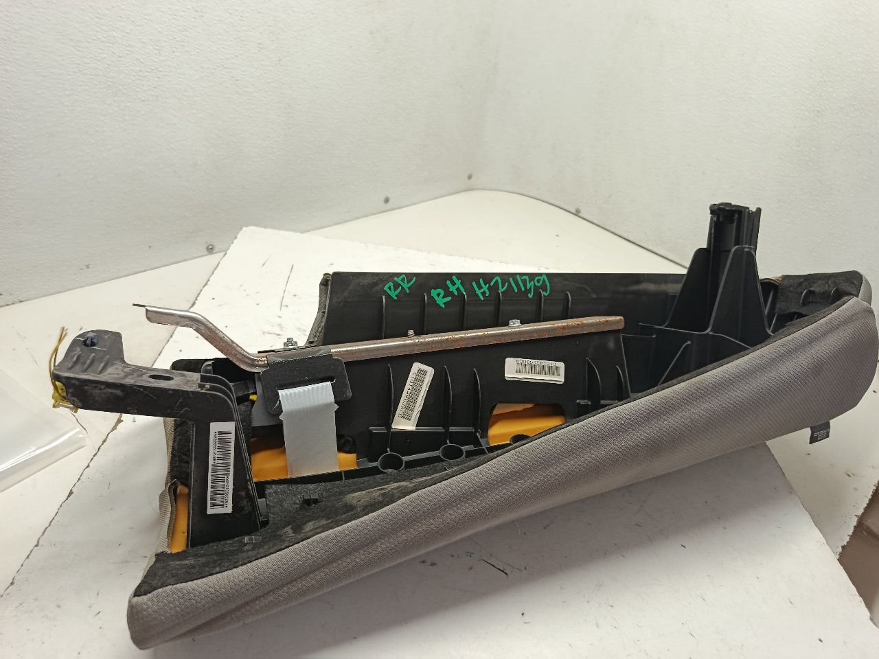 Part image 4