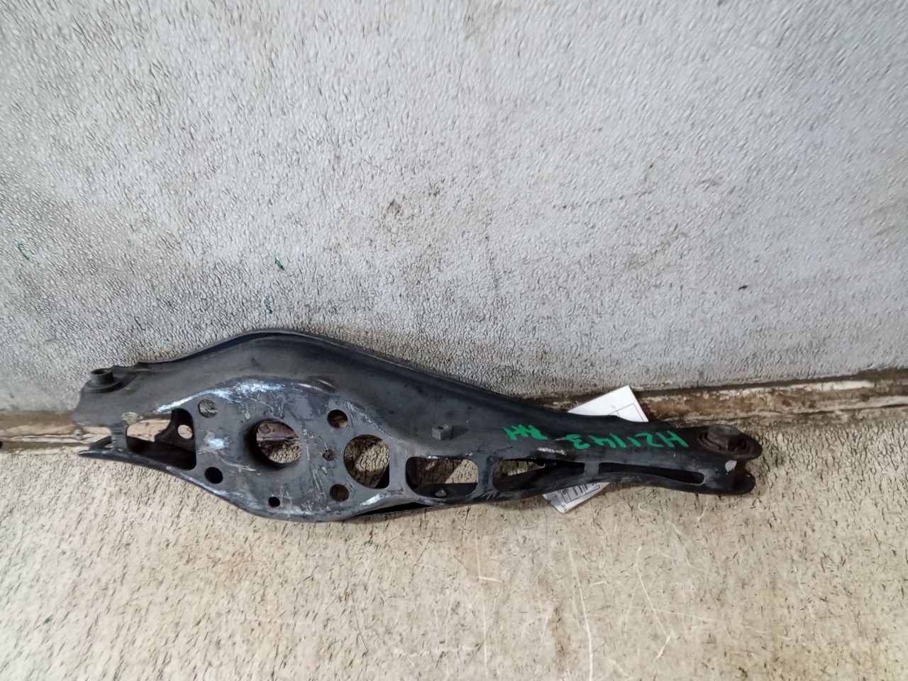 Part image 3