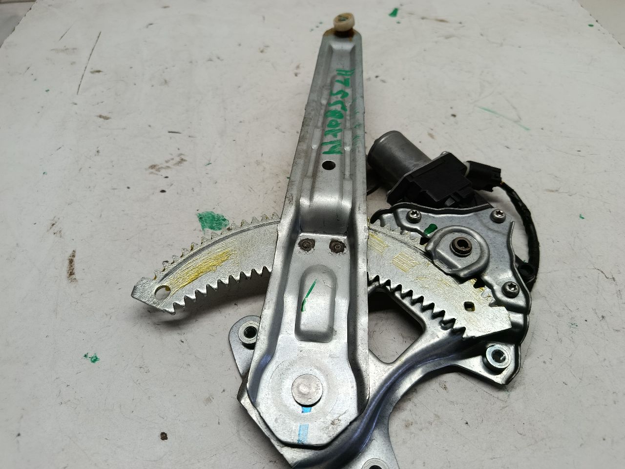 Part image 3