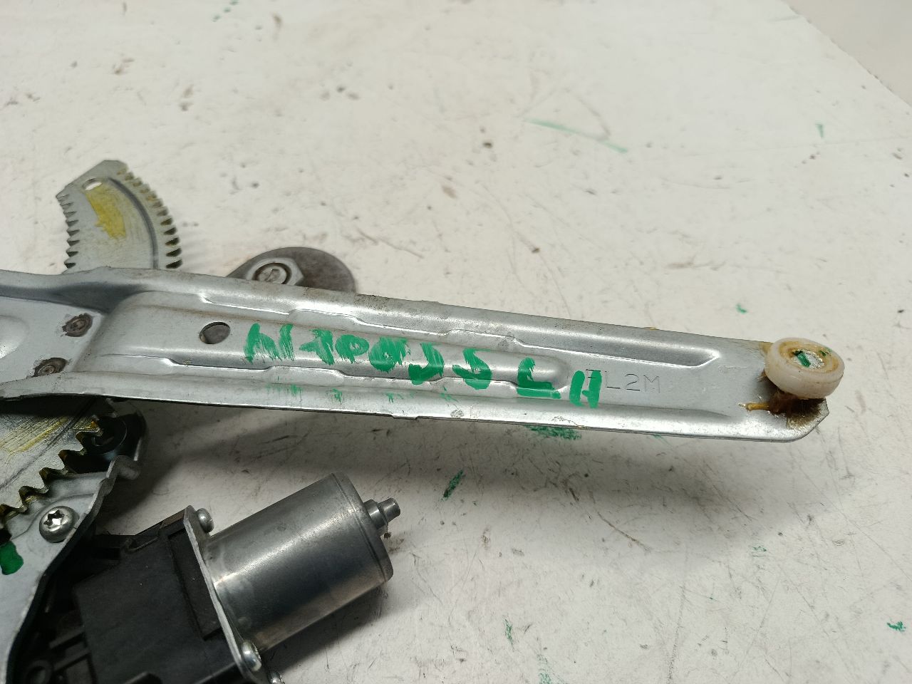 Part image 4