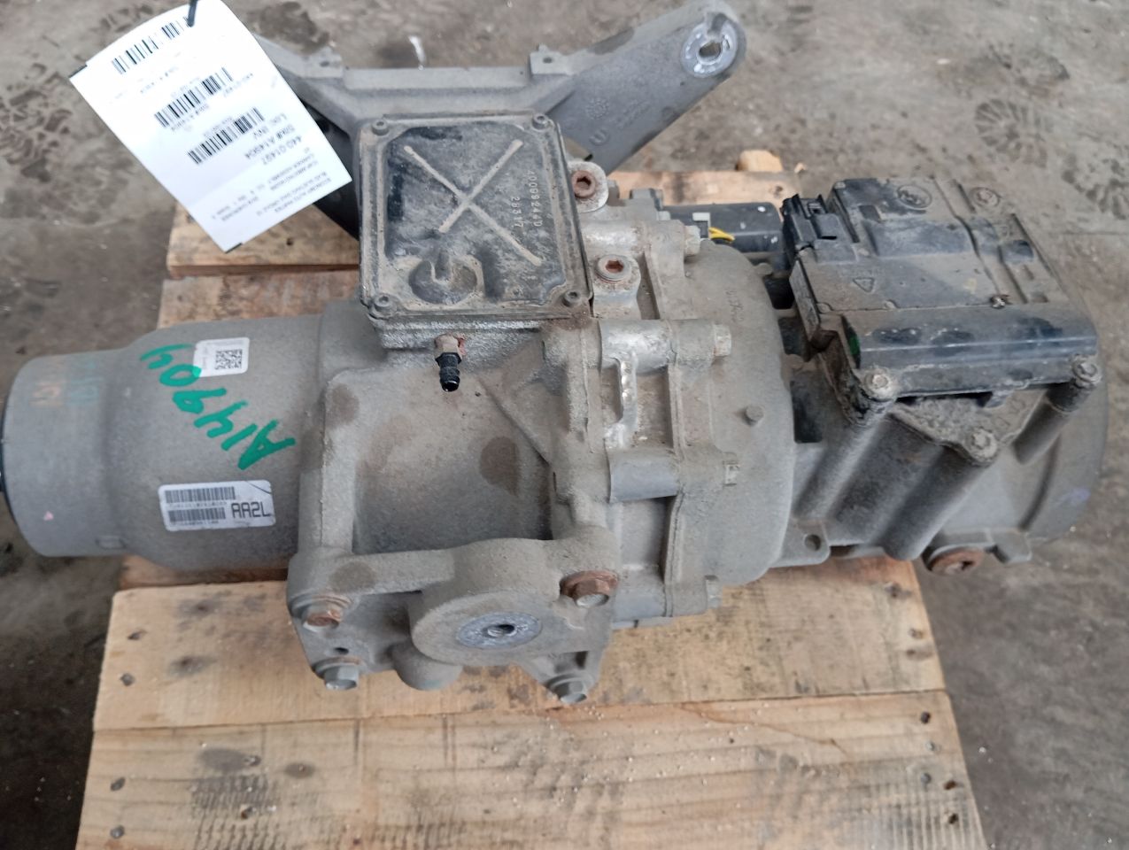 Part image 4