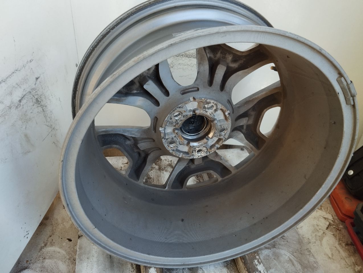 Part image 3