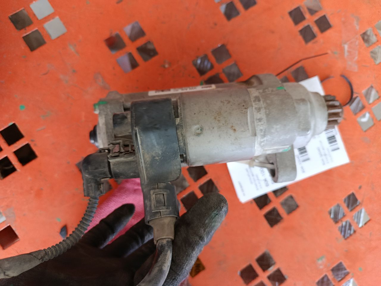 Part image 3