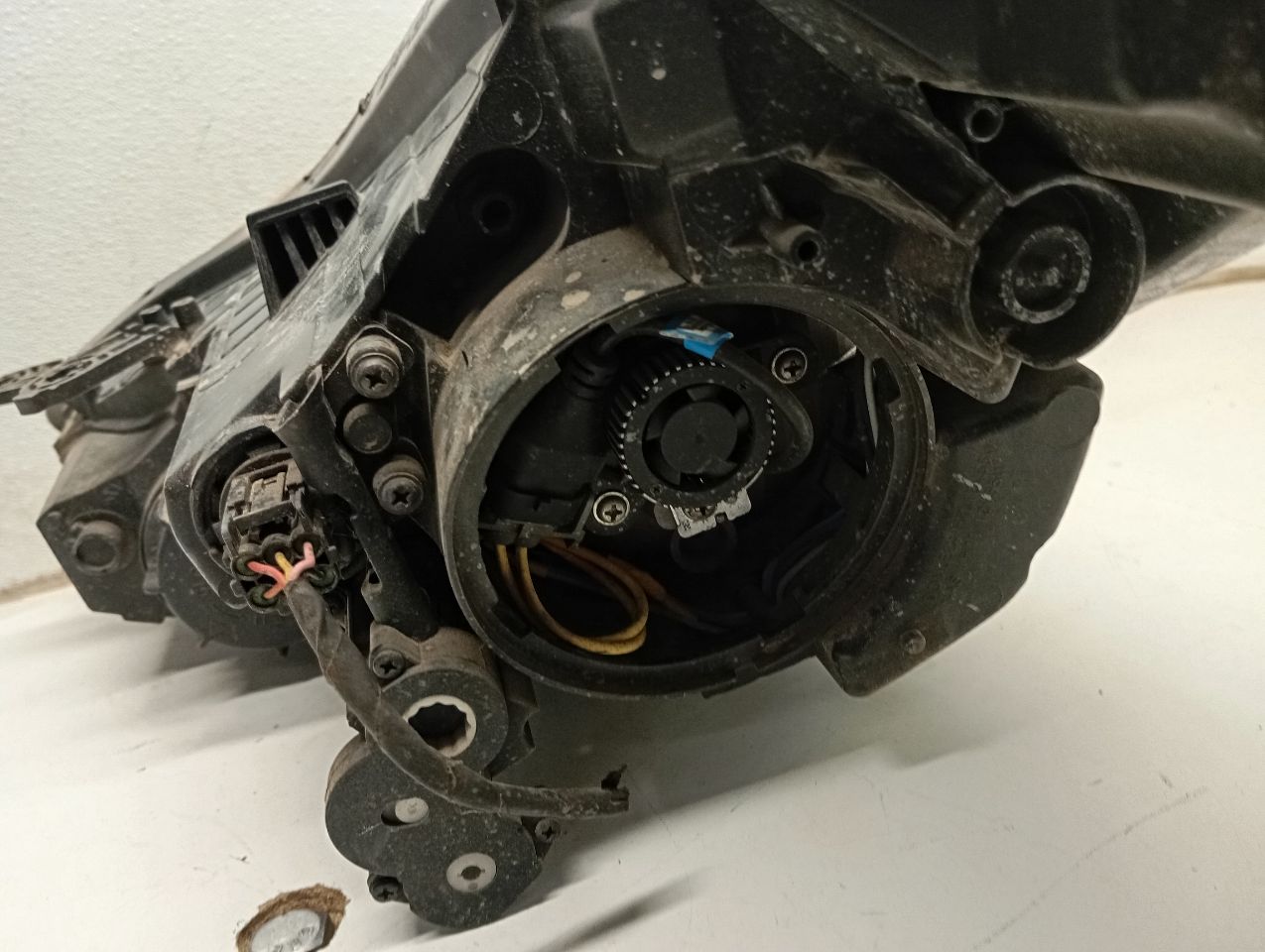 Part image 4